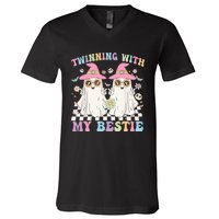 Twinning With My Bestie Friends Spirit Week V-Neck T-Shirt