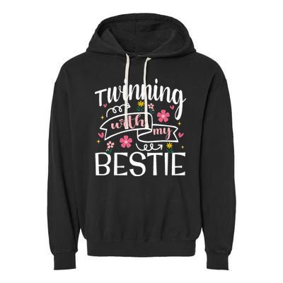 Twinning With My Bestie Girl Twin Day Best Friend BFF Cute Garment-Dyed Fleece Hoodie