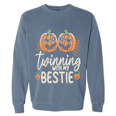 Twinning With My Bestie Spirit Week Twin Day Best Friend 70s Garment-Dyed Sweatshirt