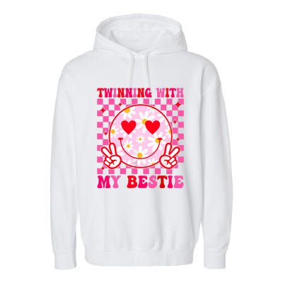 Twinning With My Bestie Matching Best Friend Bff Twins Day Garment-Dyed Fleece Hoodie