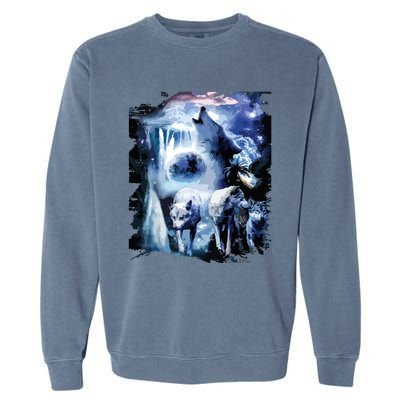 Tropical Wolves Wolf Howling At Moon Garment-Dyed Sweatshirt