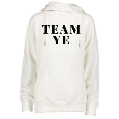 Team Ye Womens Funnel Neck Pullover Hood