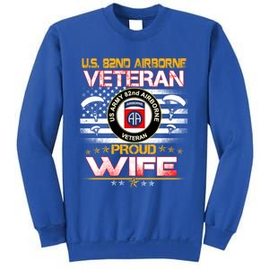 Us 82nd Airborne Veteran Proud Wife Us Flag Patriotic Gift Sweatshirt