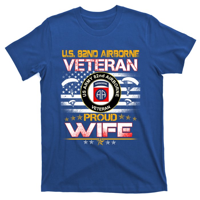 Us 82nd Airborne Veteran Proud Wife Us Flag Patriotic Gift T-Shirt