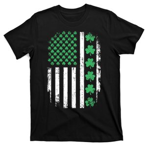 Us American Flag With Shamrocks For St Patricks Day T-Shirt