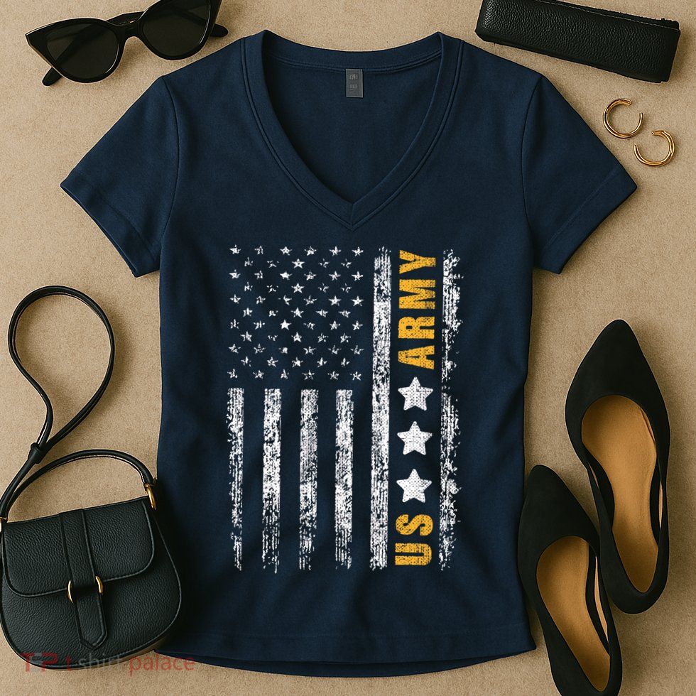 US Army Usa Grunge Flag Army Women's V-Neck T-Shirt