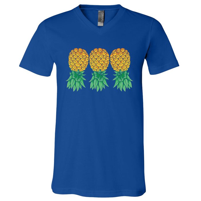 Upside Down Pineapples Gift Polyamory And Polyamorous Cute Gift V-Neck T-Shirt