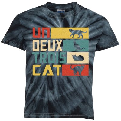 Un Deux Trois Cat Funny French Pun Funny Cat Kids Tie-Dye T-Shirt