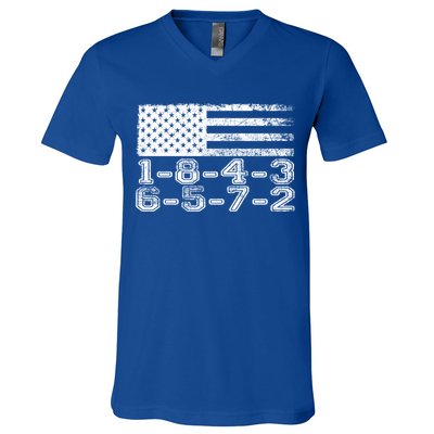 Usa Flag 18436572 Firing Order Small Block Engine V8 Block Gift V-Neck T-Shirt