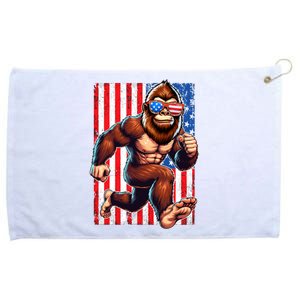 Usa Flag Bigfoot Running 4th Of July Grommeted Golf Towel