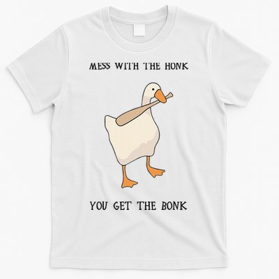 Untitled Funny Goose Game Meme T-Shirt