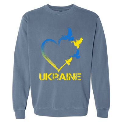 Ukraine Flag Heart Vintage Ukrainian Lovers Ukraine Garment-Dyed Sweatshirt