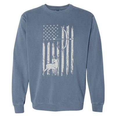 Usa Flag Hunting Deer Hunt Compound Bow USA Hunter Garment-Dyed Sweatshirt