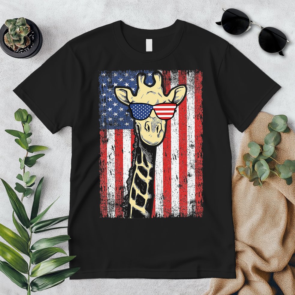 USA Flag Patriotic Giraffe Sunglasses Funny Animal Lover Premium T-Shirt