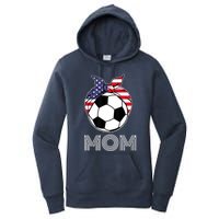 Us Girl Soccer Mom | Gear For Wo Soccer Players Women's Pullover Hoodie