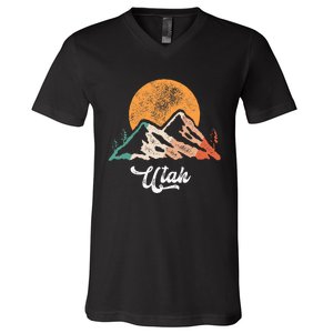 Utah Nature National Park Sunset Mountains Utah V-Neck T-Shirt