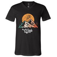 Utah Nature National Park Sunset Mountains Utah V-Neck T-Shirt