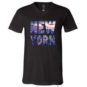 Urban New York City Skyline North America Souvenir Pride V-Neck T-Shirt