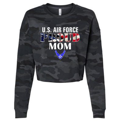 Us Proud Air Force Mom With American Flag Gift For Veteran Cool Gift Cropped Pullover Crew