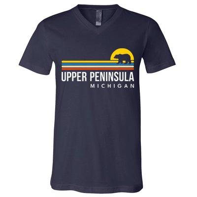 Upper Peninsula Michigan Mi Bear Vintage Retro Souvenirs V-Neck T-Shirt