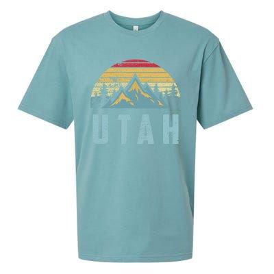 Utah Tee Retro Vintage Mountains Hiking Nature Sueded Cloud Jersey T-Shirt