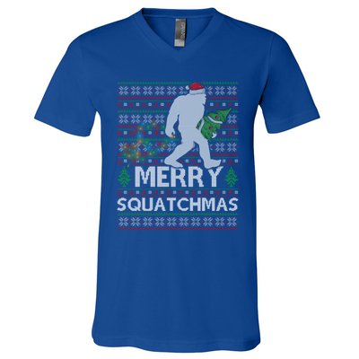 Ugly Xmas Merry Squatchmas Bigfoot Christmas Tree Gift V-Neck T-Shirt