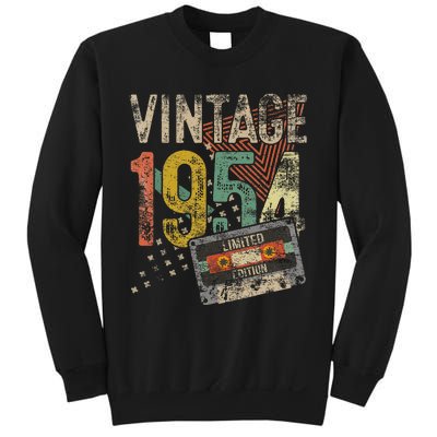 Vintage 1954 70th Birthday Gifts 70 Year Old Sweatshirt