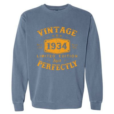 Vintage 1934 88 Birthday Gifts 88th Birthday Gifts Garment-Dyed Sweatshirt