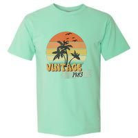 Vintage 1983 Beach 40th Birthday Class Reunion Scene Garment-Dyed Heavyweight T-Shirt