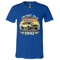 Vintage 1942 Car Birthday Gift Im Not Old Im A Classic 1942 Gift V-Neck T-Shirt