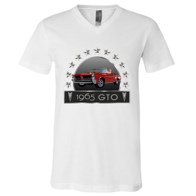 VINTAGE 1965 GTO CONVERTIBLE CLASSIC AMERICAN MUSCLE CARS V-Neck T-Shirt