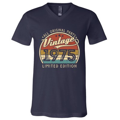 Vintage 1975 Limited Edition 47 Years Old 47th Birthday V-Neck T-Shirt