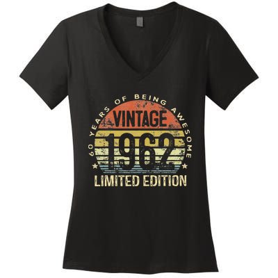 Vintage 1962 Limited Edition 61 Year Old Gifts 61th Birthday Women's V-Neck T-Shirt