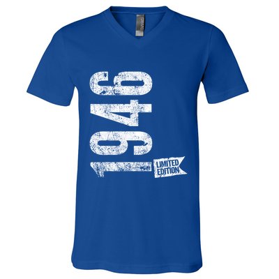 Vintage 1946 Limited Edition 79 Years Old 79th Retro Bday Cute Gift V-Neck T-Shirt