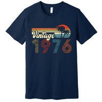 Vintage 1976 Made In 1976 46th Birthday Gift 46 Year Old Premium T-Shirt