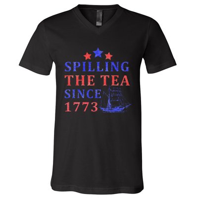 Vintage 4Th July Spilling the Tea Since 1773 Fourth of July V-Neck T-Shirt