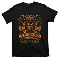 Vintage 52th Birthday March 1971 Birthday T-Shirt