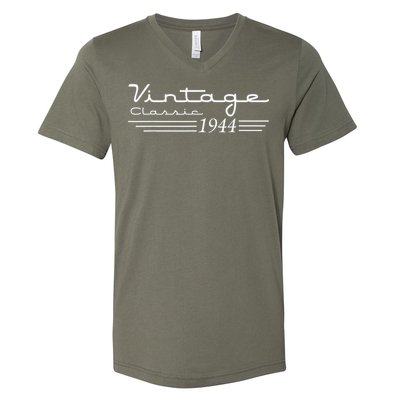 Vintage 81th Birthday Decorations Vintage 1944 81 Years Old V-Neck T-Shirt