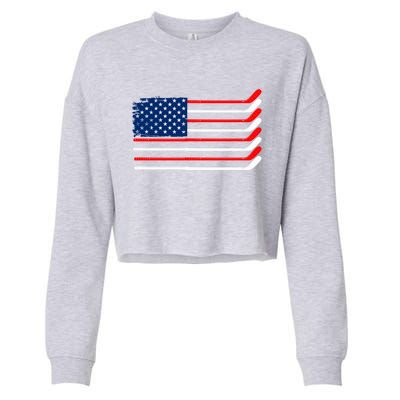 Vintage American Flag Hockey Player Funny Ice Hockey Stick Gift Cropped Pullover Crew