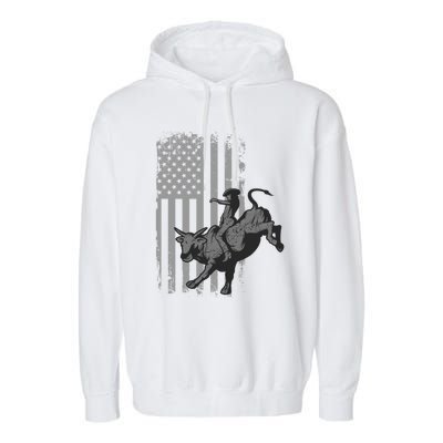 Vintage American Flag Bucking Bull Riding Patriotism Rodeo Gift Garment-Dyed Fleece Hoodie