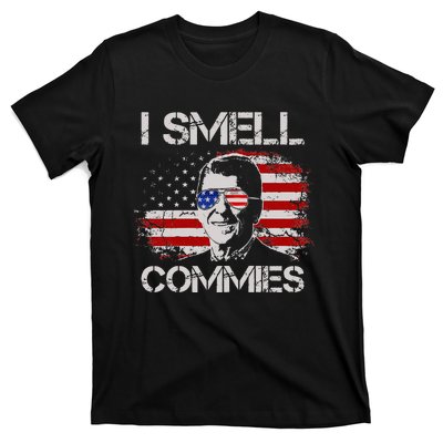 Vintage American Flag Funny Political I Smell Commies T-Shirt