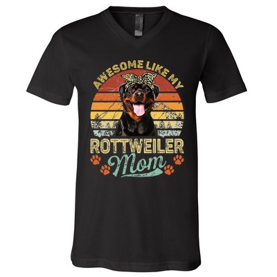 Vintage Awesome Like My Rottweiler Mom Dog Mom V-Neck T-Shirt