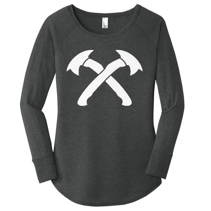 Vintage Axe Throwing Retro Crossed Hatchets For Men Thrower Women's Perfect Tri Tunic Long Sleeve Shirt