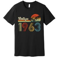 Vintage Birthday 1963 Retro Sunset Mom dad Gift 60th Birthday Premium T-Shirt