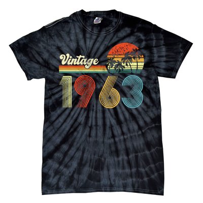 Vintage Birthday 1963 Retro Sunset Mom dad Gift 60th Birthday Tie-Dye T-Shirt