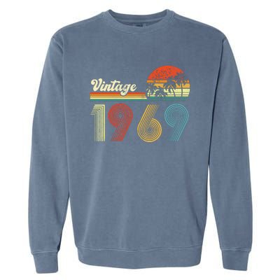 Vintage Birthday 1969 Retro Sunset Mom dad Gift 54th Birthday Garment-Dyed Sweatshirt