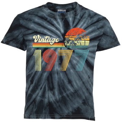 Vintage Birthday 1977 Retro Sunset Mom dad Gift 46th Birthday Kids Tie-Dye T-Shirt