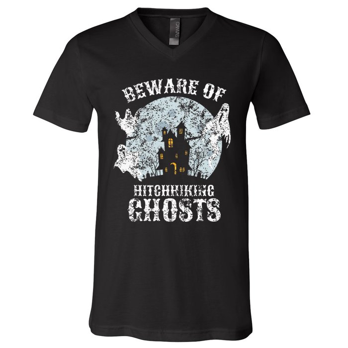 Vintage Beware Of Hitchhiking Ghosts Fun Halloween Party V-Neck T-Shirt