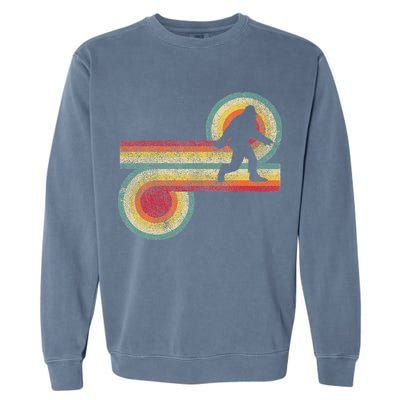 Vintage Bigfoot Sasquatch 70S 80S Style Retro Women Garment-Dyed Sweatshirt