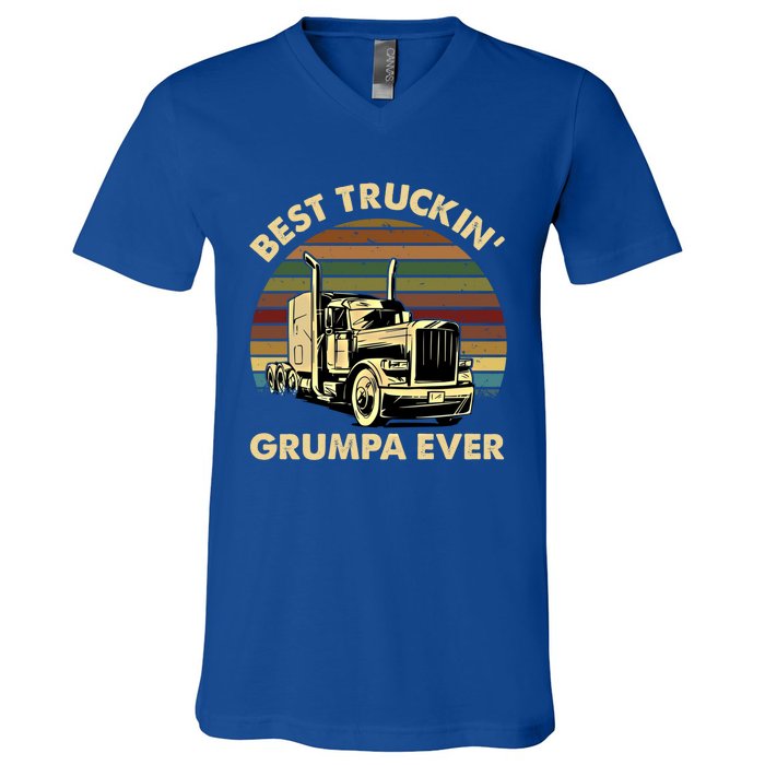 Vintage Best Truckin Grumpa Ever Retro Fathers Day Gift Great Gift V-Neck T-Shirt